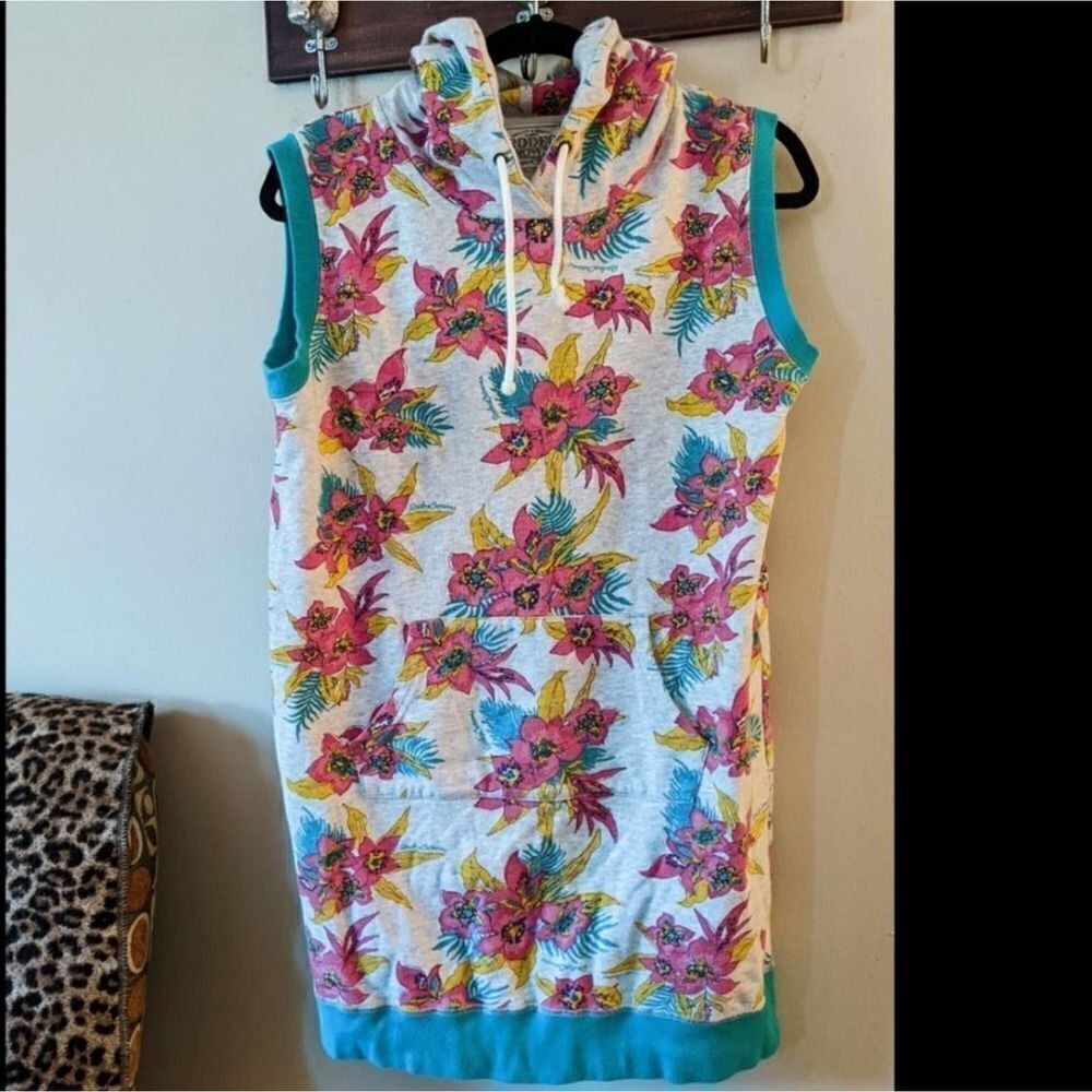 Rodeo Crowns sleeveless hoodie dress sz M